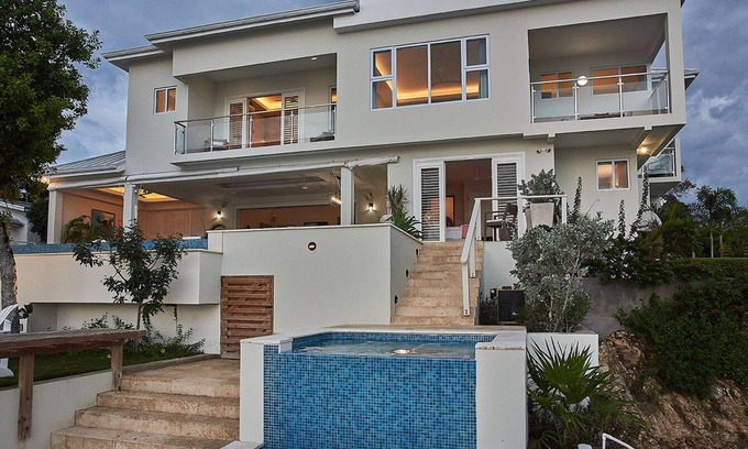 Runaway Bay Villa | Petite Paradise - Villa de lujo de 4 dormitorios con playa privada