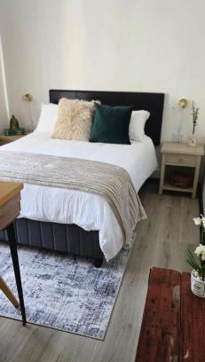 Stellenbosch Casa | Petite Vine