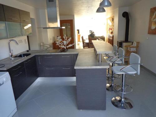 Puilly-et-Charbeaux Casa | Petites fleurs des champs