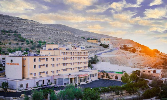 Wadi Musa Hotel | Petra Castle Hotel