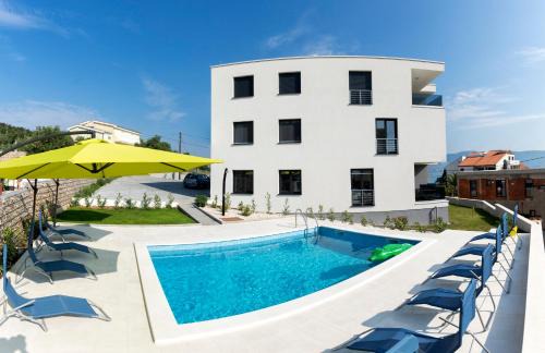 Slatine Apartamento | Petra's Place - Sea view apartment