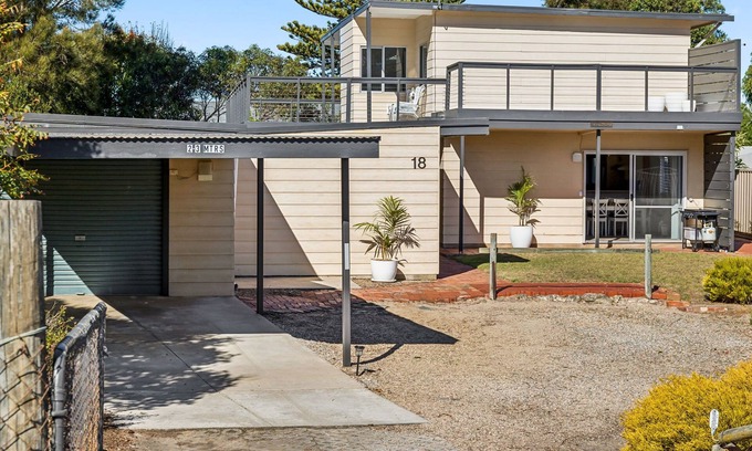 Encounter Bay Casa | Petrel Lodge | Family Friendly | WiFi