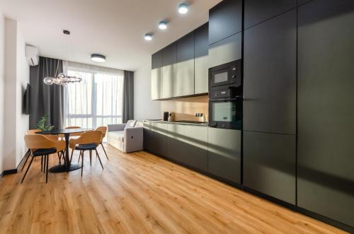 Afanasivsʹkyy Yar Apartamento | Petrovdom Apartments 6-107 in RC Yaroslaviv Grad, Bulvarno-Kudriavska 17b