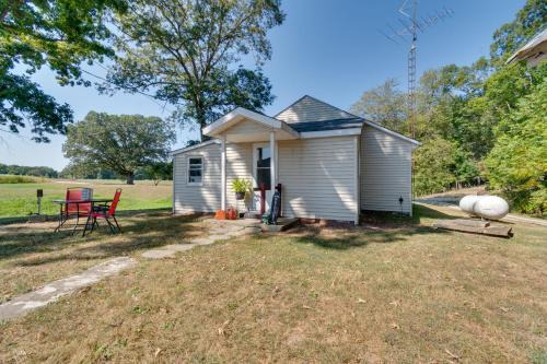 Toledo Casa | Pets Welcome Tranquil Retreat with Yard in Jewett!