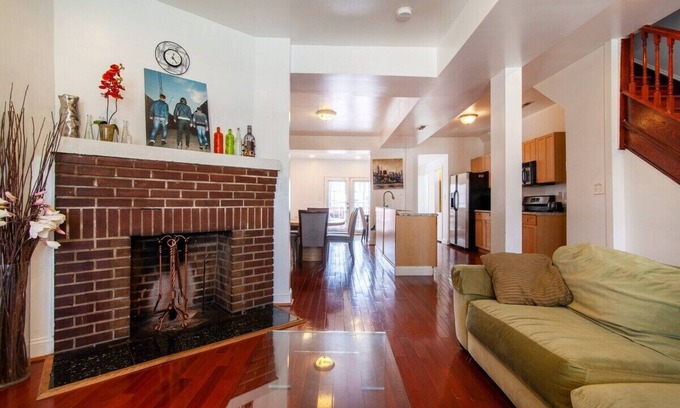 Petworth Casa | Illinois Avenue Suites - 3 habitaciones 2. 5 baños Escapada - ¡Tu hogar lejos de casa!