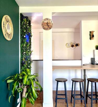 Rive Droite Apartamento | Pevar Milin - proche centre & parking privé
