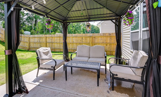 Stokes Casa | Pfafftown Home ~ 7 Mi to Wake Forest University!