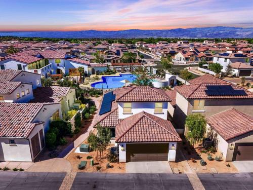 La Quinta Casa | PGA210 2Bed PGA West Pool & Hot Tub Steps Away