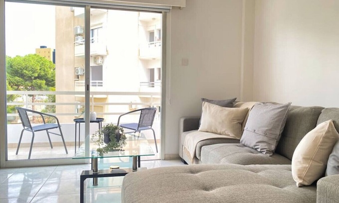 Limassol Apartamento | Phaedrus Living: Down Town Flat Nestoras 301