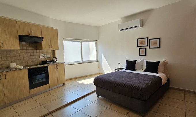 Nicosia Apartamento | Phaedrus Living: Hoopoe Residencies 102