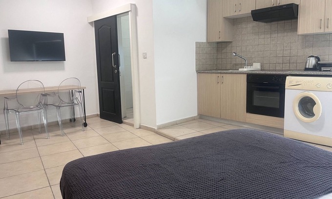 Trypiotis Apartamento | Phaedrus Living: Hoopoe Residencies 202