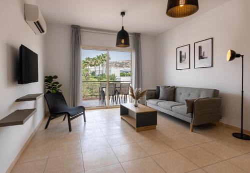 Pyrgos Apartamento | Phaedrus Living Limassol Pyrgos Seaside Flat