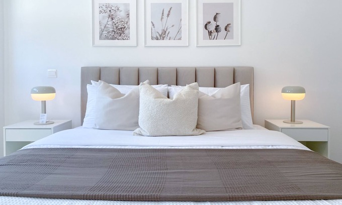 Aglantzia Apartamento | Phaedrus Living: White Hills Suites Panoramic View