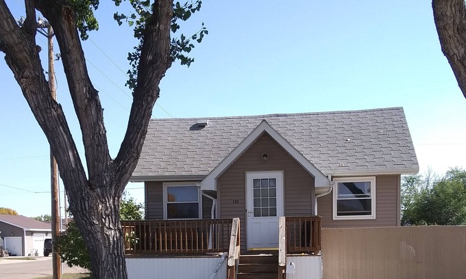 Plentywood Casa | PHEASANT Hunters Bird Dog House