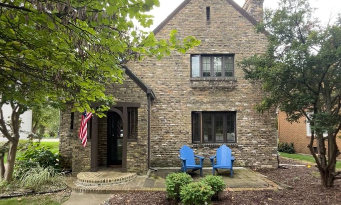 Harters Heights Casa | Phelps Baile☘️ ND, SMC & HCC friends & family invited! Sleeps 10-12.
