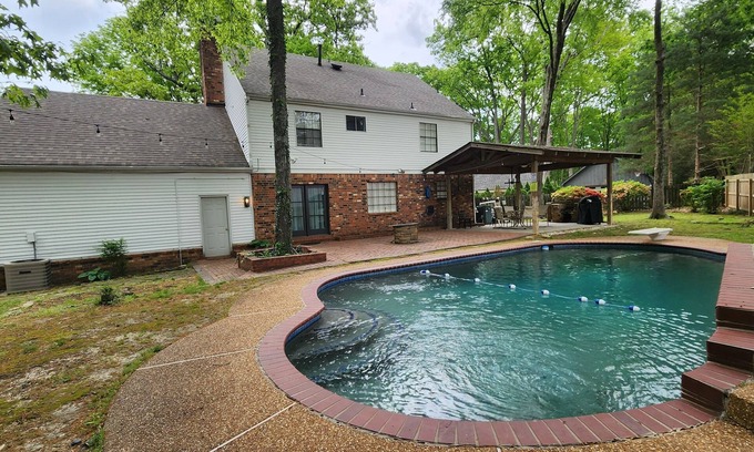 Cordova Casa | Phenomenal 5-Bedroom Home with Outdoor Pool - The Ultimate Retreat.