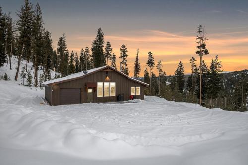Philipsburg Casa | Philipsburg Family & Couples Cabin Ski Hike Relax