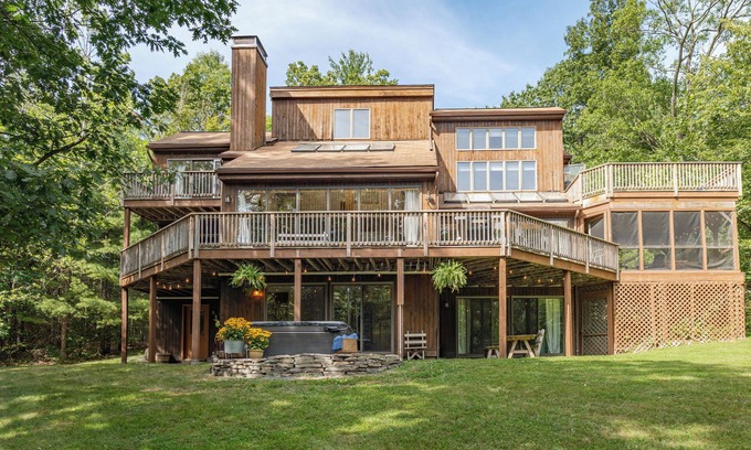 Phoenicia Casa | Phoenicia Retreat: Massive Private Entertaining Home with Fireplace & Pond