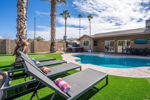 Paradise Valley Village Casa | Phoenician Sunrise - Theatre and Game Room, Pool