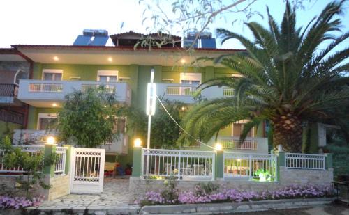 Sarti Apartamento | Phoenix Studios