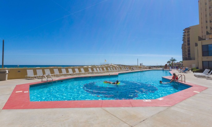 Orange Beach Apartamento | Phoenix V Unit 816