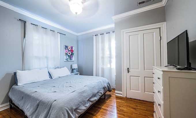 Bowling Green Condominio | Picasso Palace