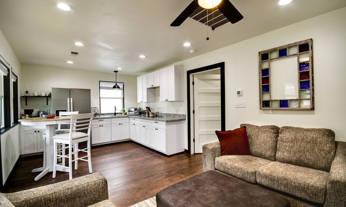 Picayune Cabaña | Picayune Home w/ Porch - Near Bogue Chitto Refuge!
