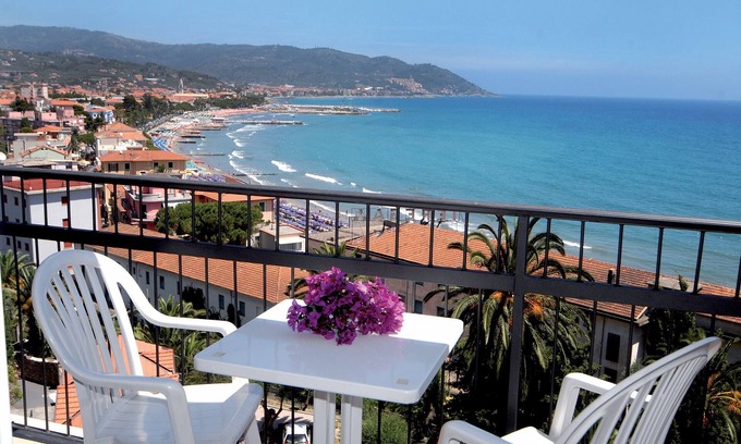 Diano Marina Hotel | Piccolo Hotel
