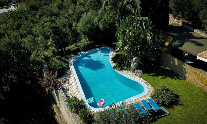 Formia Villa | Piccolo Paradiso, elegante villa con piscina, vista al mar, entre Roma y Nápoles.