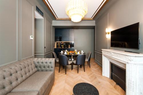 Champs-Elysees Apartamento | Pick A Flat's Champs Elysees Apartments - Rue Lincoln
