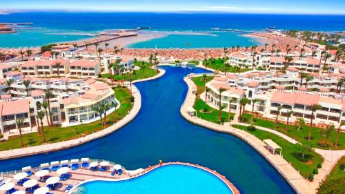 Village Road Complejo | Pickalbatros Dana Beach Resort - Aqua Park