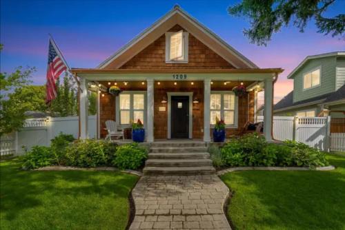 Coeur d'Alene Casa | Picket Fences - Great Downtown Location