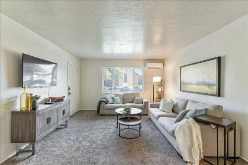 Bountiful Apartamento | Pickle Ball Courts Close By 5 Mins off i15