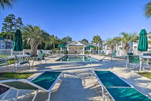 Carolina Forest Apartamento | Pickleball and Pool Access Myrtle Beach Condo