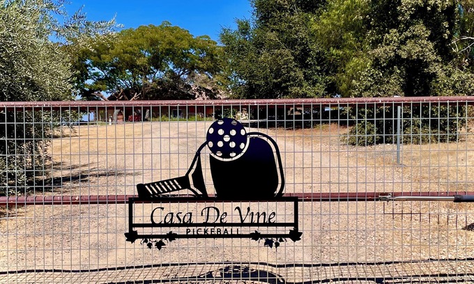 San Miguel Casa | Pickleball @ Casa De-Vine in Paso Robles Wine Country, 10 Acres, Vineyard Views