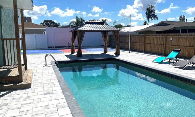 Whitney Beach Casa | Pickleball Court | Pool | Game Room