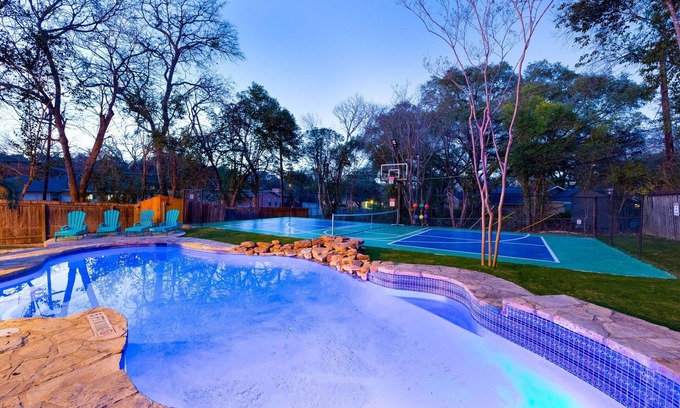 Oakwell Farms Casa | Pickleball & Heated Pool & Game Room & Mini Golf