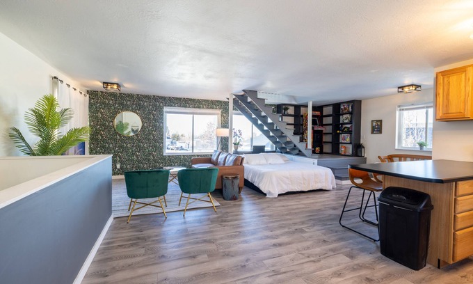 Draper Apartamento | Pickleball - Mini Golf - Skiing - Games - Mt. Biking - Cozy Private Suite