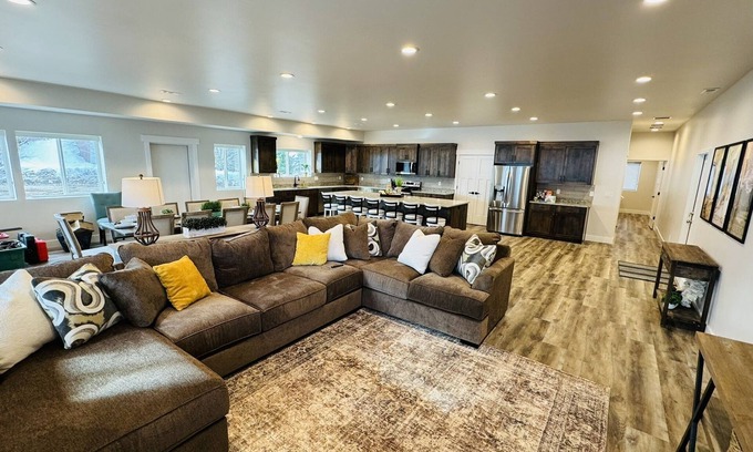 Thayne Casa | Pickleball Paradise! Full Size Indoor Pickleball Court!