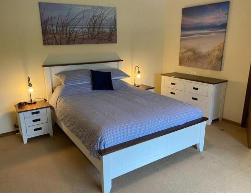 Kingscote Casa | Picture Paradise with sea views