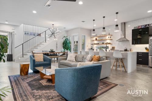 East Cesar Chavez Casa | Picture-Perfect Trendy Vibes Minutes From Rainey