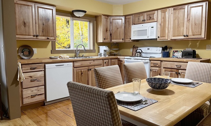 Munising Casa | Pictured Rocks Bungalow