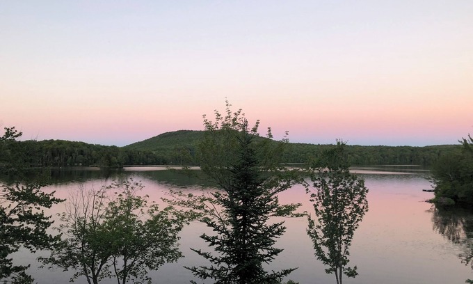 Mount Holly Casa | Picturesque 3-bedroom lake house with WiFi in charming Mt Holly, Okemo Mountain
