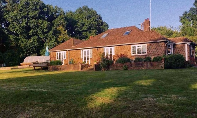 Southwater Casa | Picturesque Annexe in 3 acres of countryside.