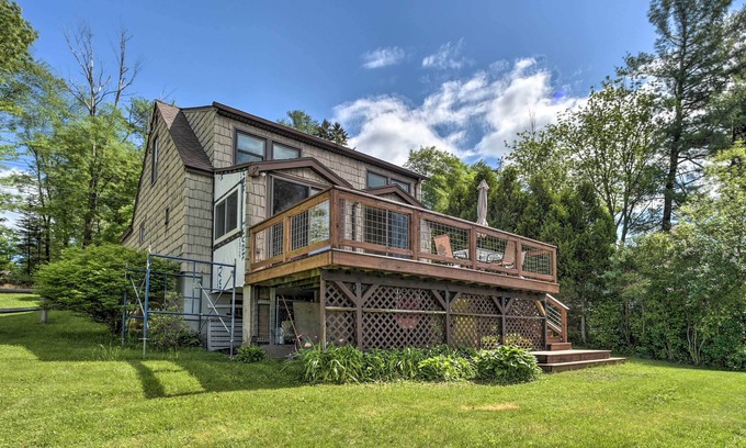 Hinsdale Cabaña | ¡NUEVO! Encantadora casa de campo de Berkshires en el lago Ashmere