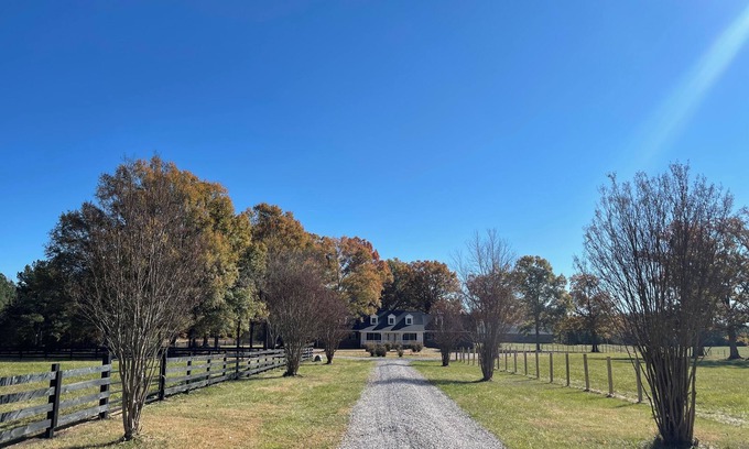 Salem Township Otro | Picturesque Farm Retreat within minutes of Kerr Lake!