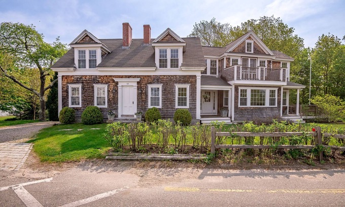 Cape Porpoise Casa | Picturesque Home with Harbor Views!