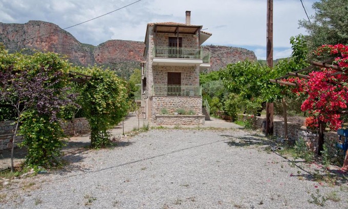 Leonidio Casa | Picturesque Houses
