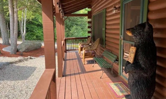 Alton Bay Casa | Picturesque Log Cabin in Alton, NH