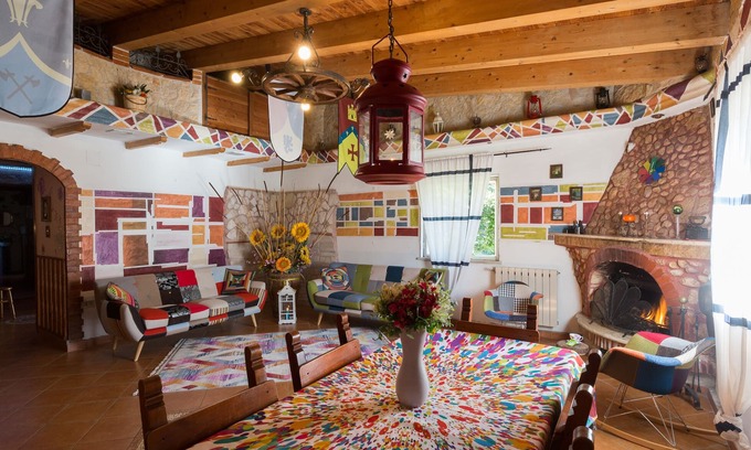 Palombara Sabina Villa | Encantadora y pintoresca villa con piscina en el corazón de la naturaleza pura